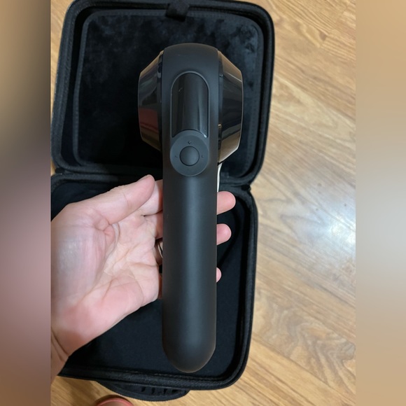 Theragun Elite - Handheld Electric Massage Gun - Picture 8 of 11